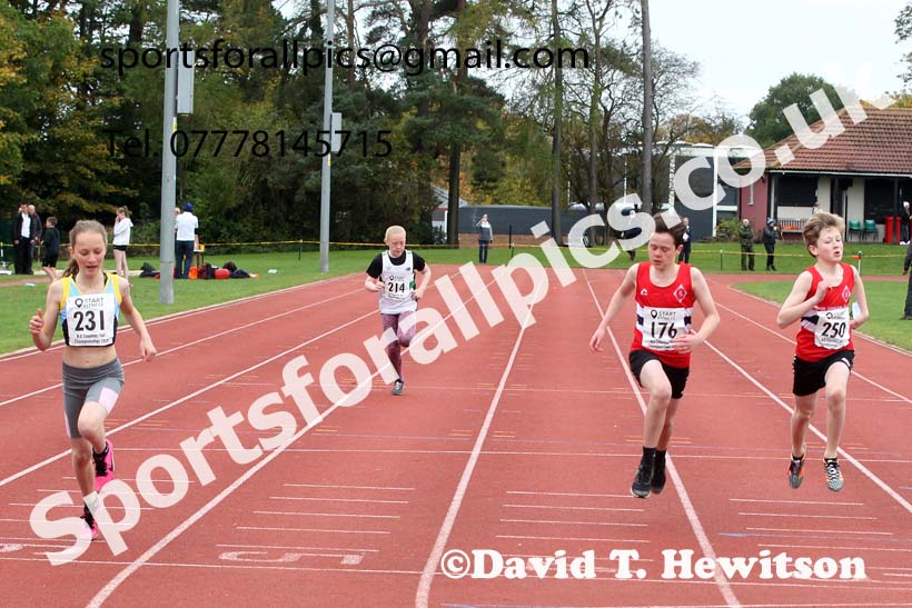 200 metres, NECAA Open Meeting, Morpeth, Sunday, October 18th. David T. Hewitson/Sports for All Pics
